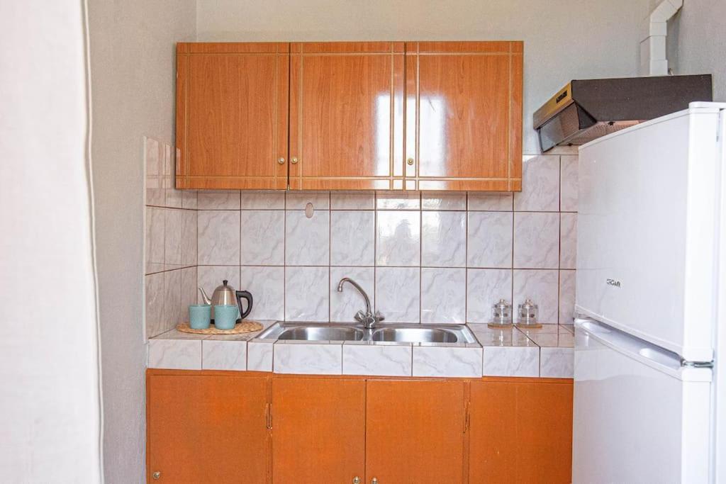 Blue Maraci 2 - Sea View, Kitchen, Beach Access Appartement Himare Buitenkant foto
